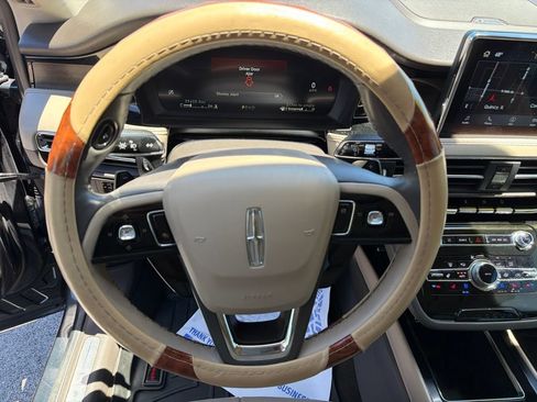 Used 2021 Lincoln Corsair Reserve w/ Equipment Group 201A AWD/4WD image 16