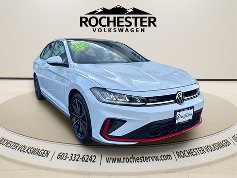 Certified 2025 Volkswagen Jetta GLI Autobahn image 12