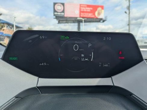 New 2026 Toyota Prius Plug-In Hybrid FWD image 31