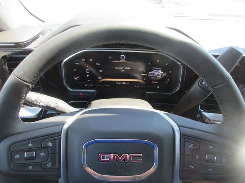 New 2026 GMC Sierra 1500 SLE w/ Max Trailering Package AWD/4WD image 16