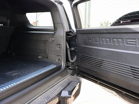 New 2025 GMC Hummer EV 3X AWD/4WD image 17