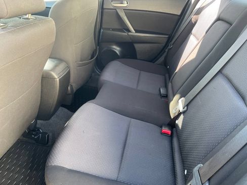 Used 2010 MAZDA MAZDA3 i Touring FWD image 16