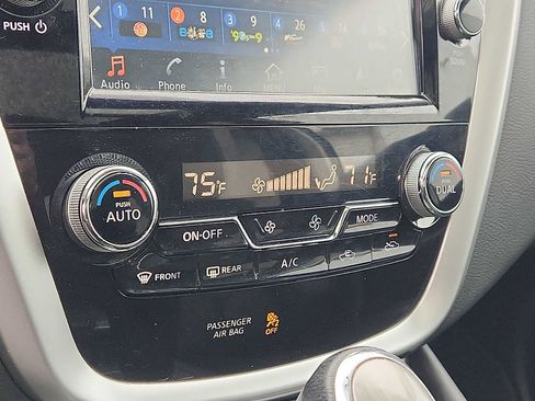 Used 2017 Nissan Murano SL w/ SL Technology Package image 16