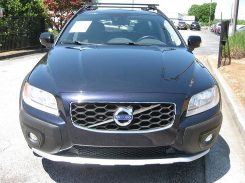 Used 2016 Volvo XC70 T5 Premier w/ Proximity Package image 2