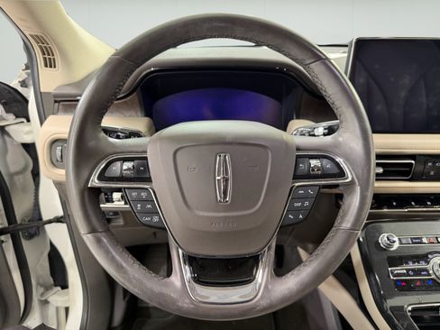Used 2022 Lincoln Nautilus Reserve w/ Equipment Group 201A FWD image 16
