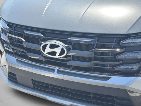 Certified 2025 Hyundai Tucson SE FWD image 27