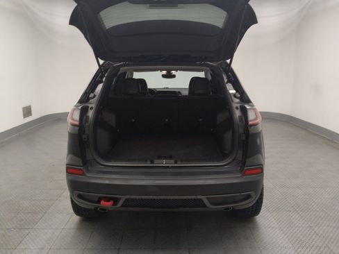 Used 2019 Jeep Cherokee Trailhawk AWD/4WD image 29