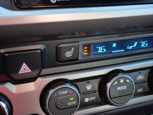 Certified 2021 Toyota Tacoma Limited image 30