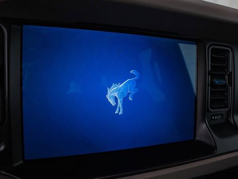 Used 2022 Ford Bronco Wildtrak image 12