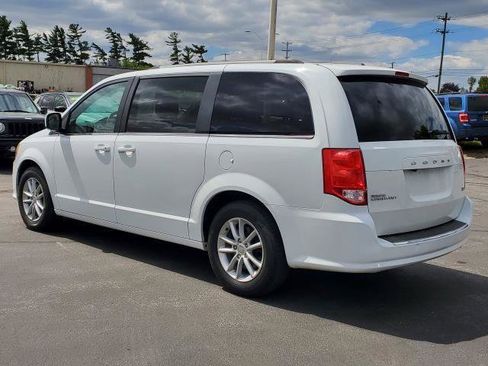 Used 2018 Dodge Grand Caravan SXT FWD image 4