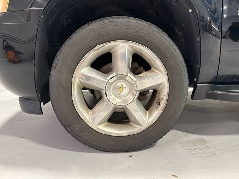 Used 2011 Chevrolet Avalanche LT w/ Regional Value Package AWD/4WD image 42