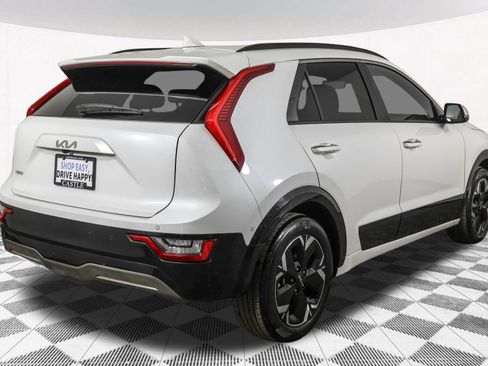 Used 2023 Kia Niro Wave w/ Wave Preserve Package image 19