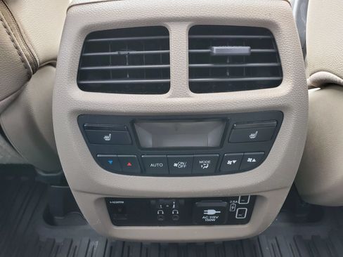 Used 2019 Honda Pilot Touring image 46