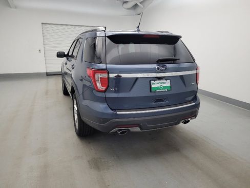 Used 2018 Ford Explorer XLT w/ Equipment Group 202A AWD/4WD image 6
