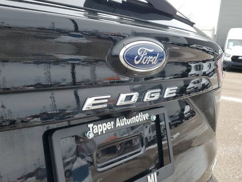 Used 2023 Ford Edge SEL w/ Convenience Package image 6