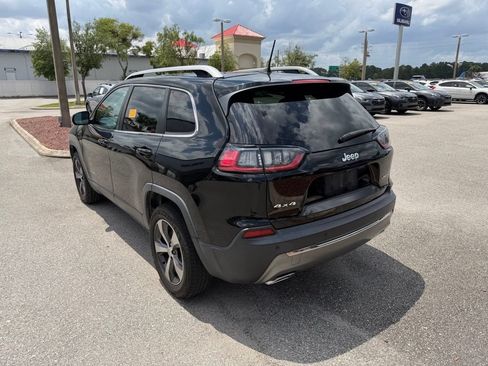 Used 2019 Jeep Cherokee Limited AWD/4WD image 7