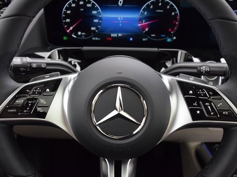 New 2026 Mercedes-Benz GLA 250 image 21