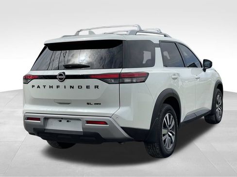 Certified 2024 Nissan Pathfinder SL AWD/4WD image 4