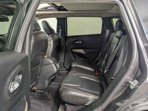 Used 2017 Jeep Cherokee High Altitude image 27