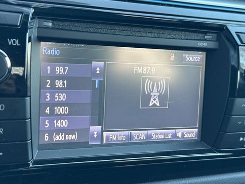 Used 2014 Toyota Corolla S image 22