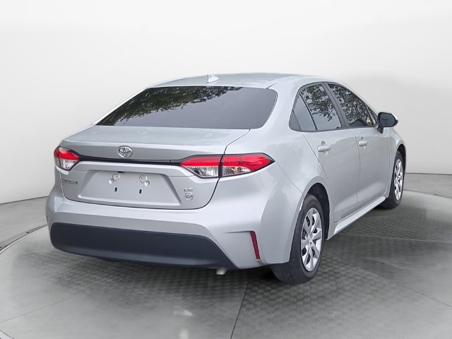 Used 2024 Toyota Corolla LE FWD image 5