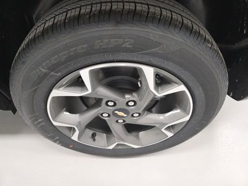 New 2026 Chevrolet Trax LT w/ Sunroof Package image 23