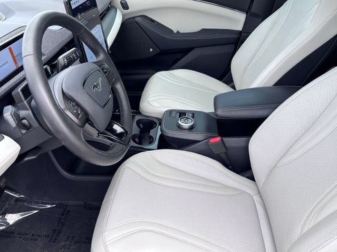 Used 2022 Ford Mustang Mach-E Premium RWD image 18