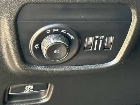 Used 2024 Jeep Grand Cherokee L Limited w/ Luxury Tech Group II AWD/4WD image 22