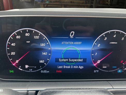 Used 2025 Mercedes-Benz GLE 350 4MATIC image 17