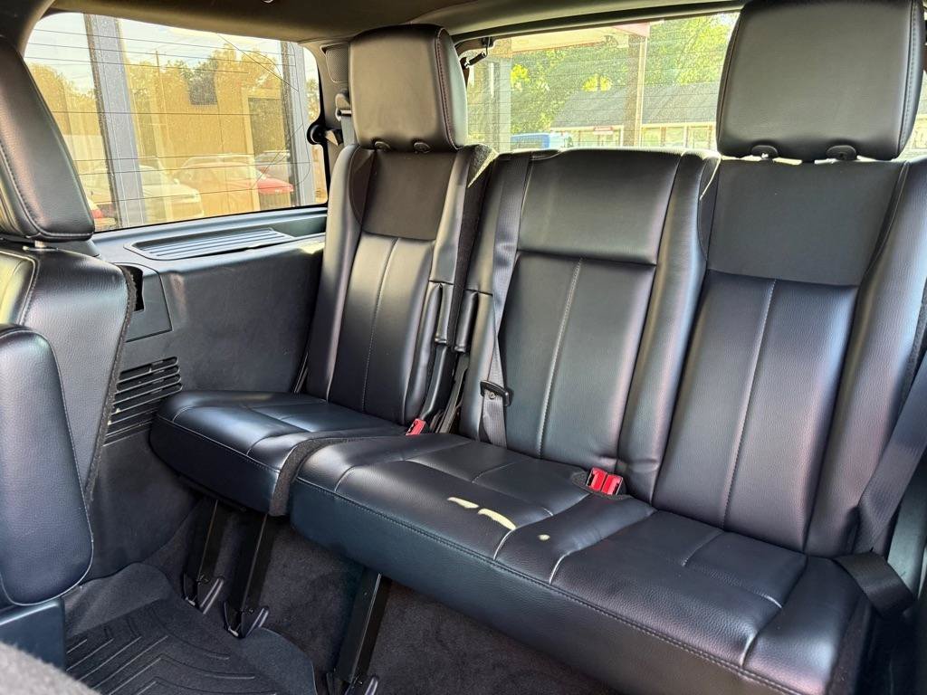 Used 2017 Ford Expedition Limited w/ Equipment Group 301A RWD image 13