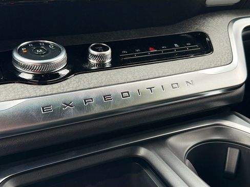 New 2026 Ford Expedition Tremor image 24