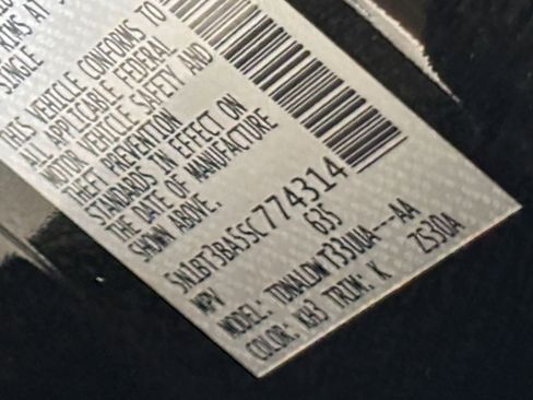 Used 2025 Nissan Rogue SV FWD image 31