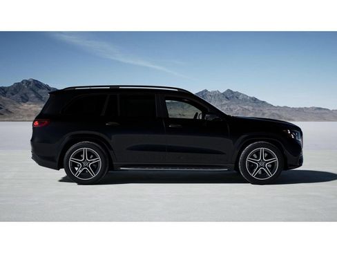 New 2027 Mercedes-Benz GLS 450 4MATIC image 2