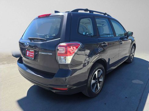 Used 2018 Subaru Forester 2.5i w/ Alloy Wheel Package AWD/4WD image 3
