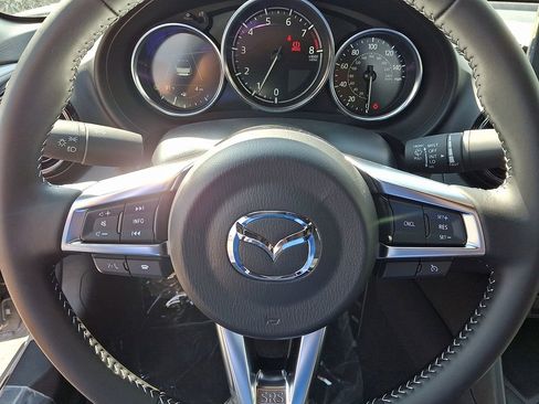 New 2025 MAZDA MX-5 Miata Club w/ Weather Package image 15