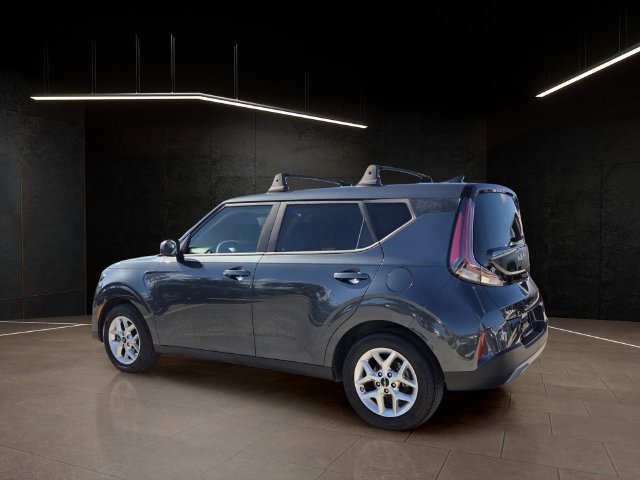 Used 2025 Kia Soul LX w/ LX Technology Package FWD image 5
