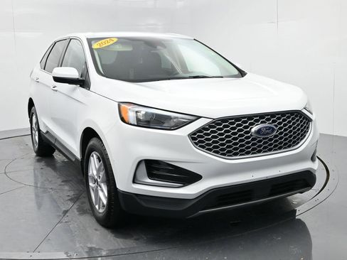 Used 2024 Ford Edge SEL image 2