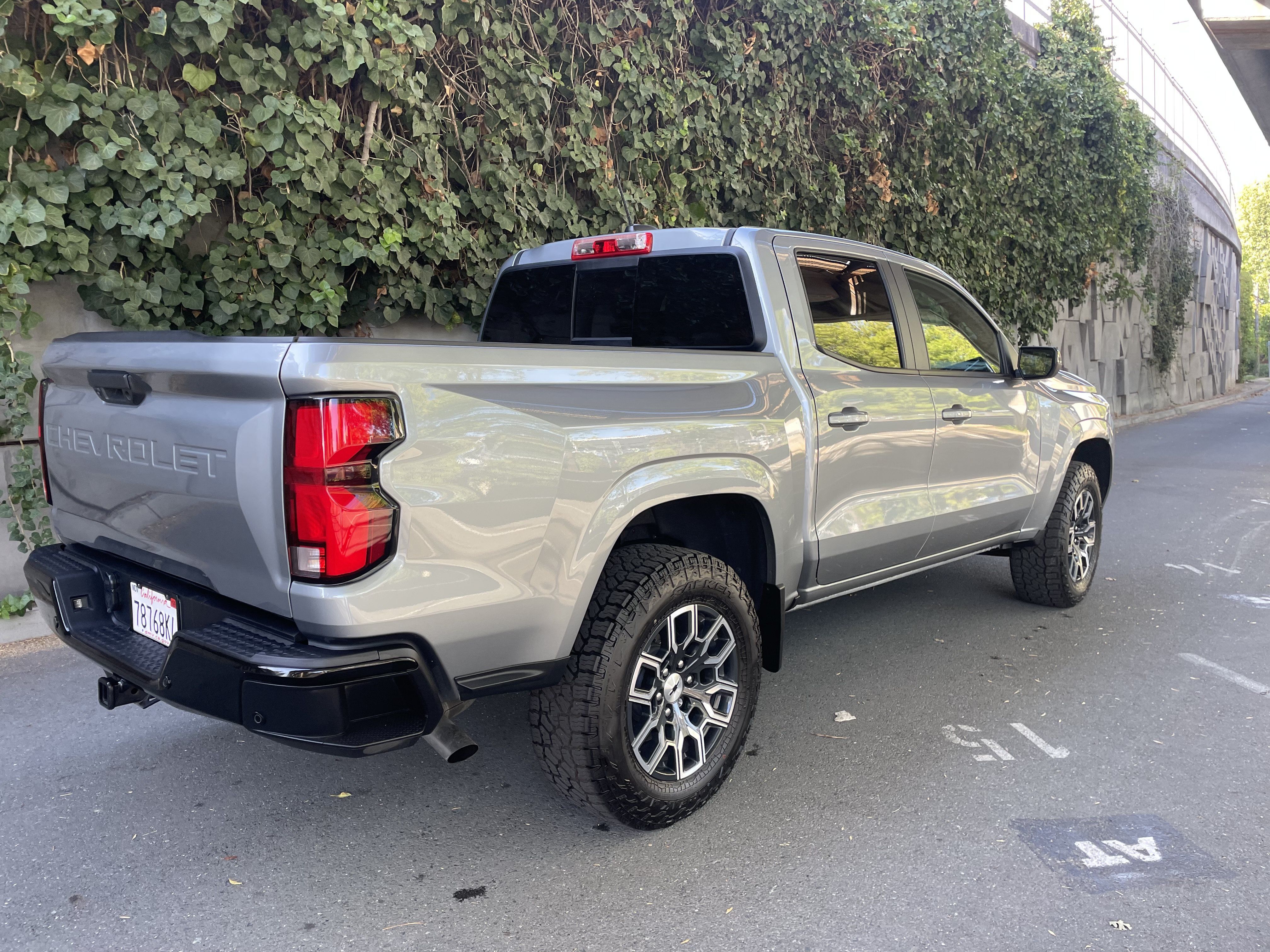 Used 2026 Chevrolet Colorado Z71 AWD/4WD image 3