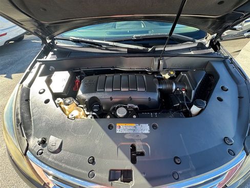 Used 2015 Chevrolet Traverse LT image 19