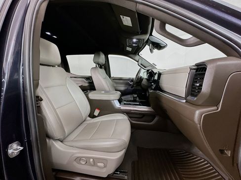 Used 2022 Chevrolet Silverado 1500 LTZ w/ LTZ Convenience Package II image 30