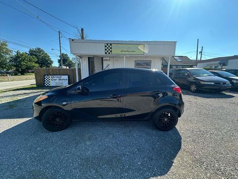 Used 2013 MAZDA MAZDA2 Sport FWD image 2