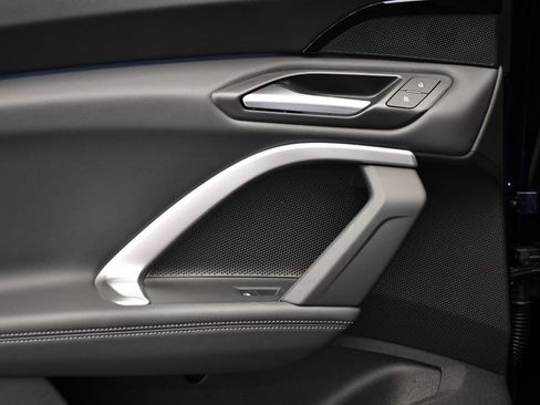 Certified 2025 Audi Q5 Premium w/ Convenience Package image 37