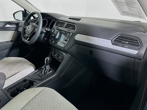 Used 2020 Volkswagen Tiguan S FWD image 29