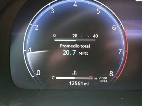 Used 2026 Toyota Highlander Platinum AWD/4WD image 32