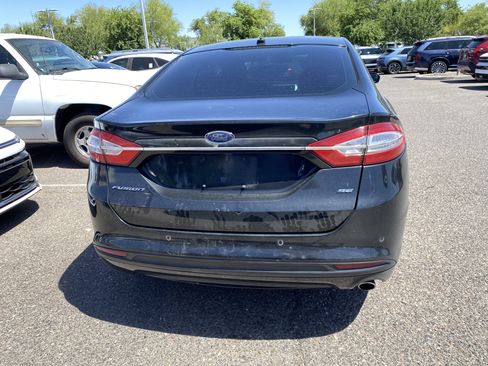 Used 2013 Ford Fusion SE FWD image 3