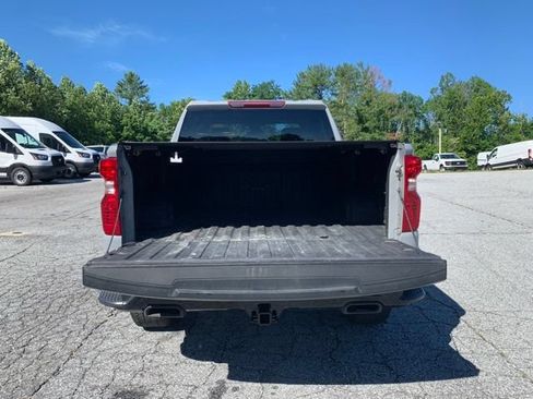 Used 2025 Chevrolet Silverado 1500 Custom Trail Boss w/ Dark Appearance Package AWD/4WD image 8