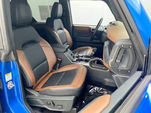 Used 2024 Ford Bronco Outer Banks AWD/4WD image 23