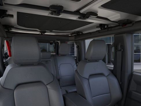 New 2025 Ford Bronco Badlands image 12