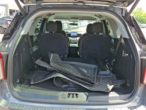 Certified 2023 Ford Explorer XLT w/ Class IV Trailer Tow Package AWD/4WD image 29