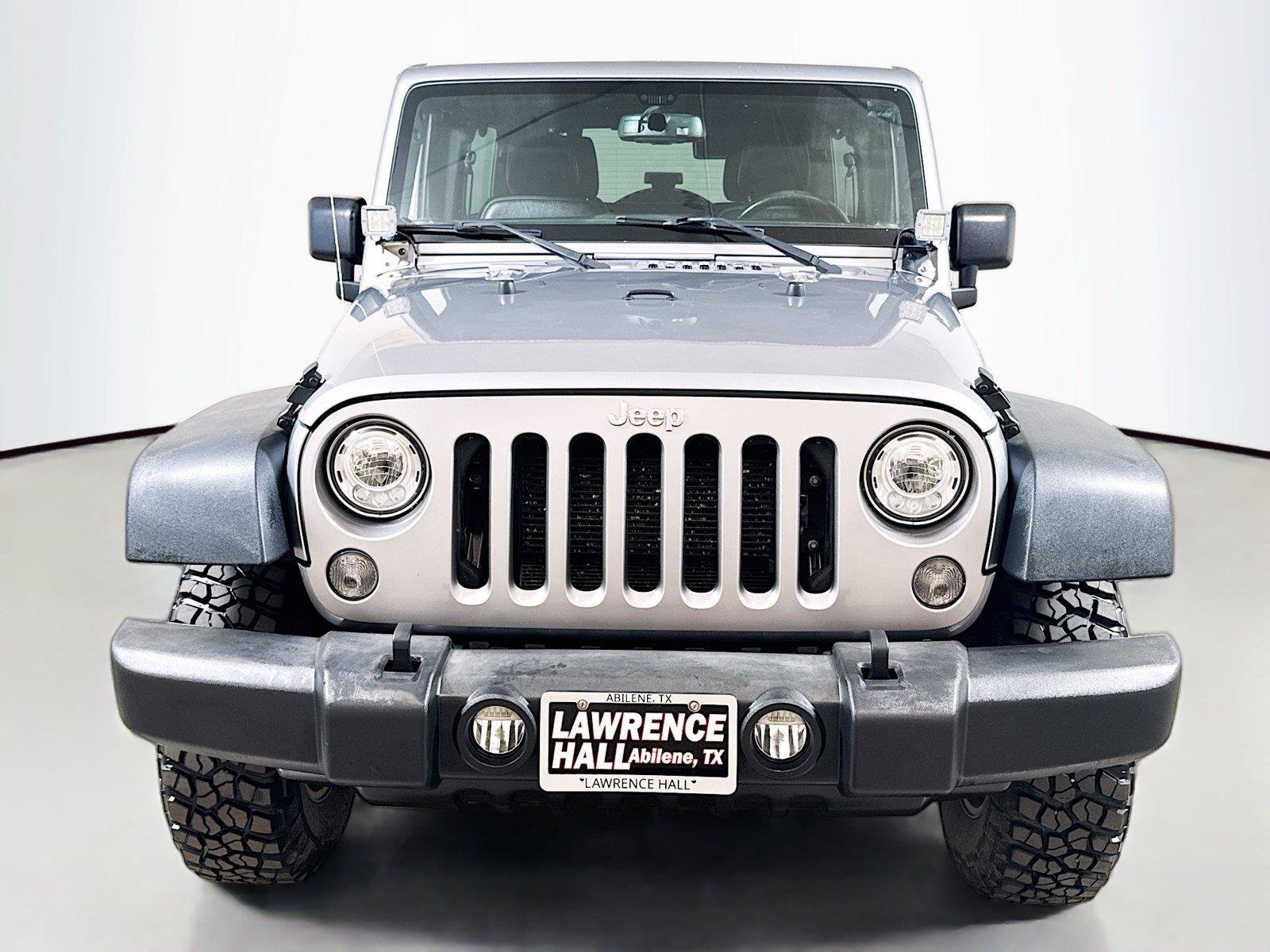 Used 2017 Jeep Wrangler Unlimited Rubicon AWD/4WD image 2